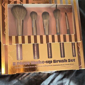 DANIELLE CREATIONS Five-Piece Makeup Brush Set NEW IN BOX